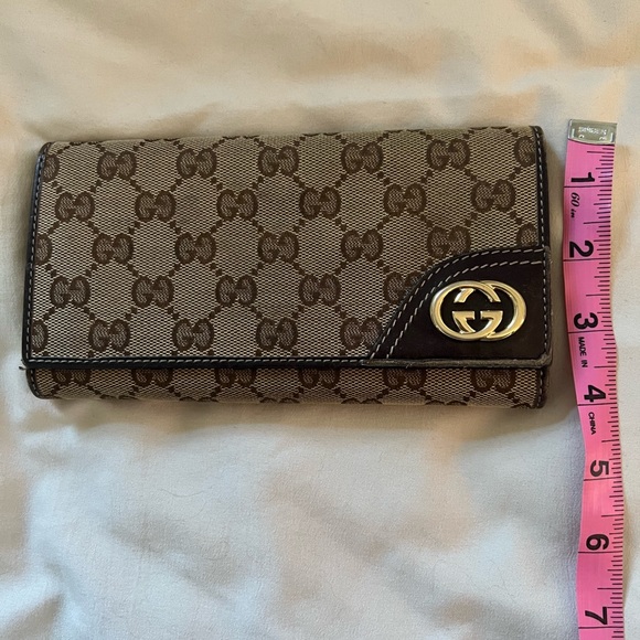 AUTHENTIC VINTAGE GUCCI WALLET - Picture 4 of 13
